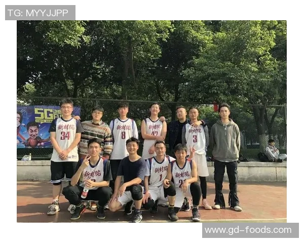 重庆篮球队的团队协作之道：凝聚力与默契的完美结合