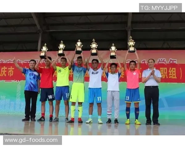 重庆足球队力压群雄荣登足球力量排行榜首位