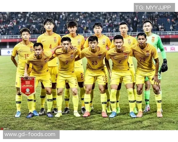 重庆足球队在全国锦标赛中的拼搏历程与荣耀时刻回顾