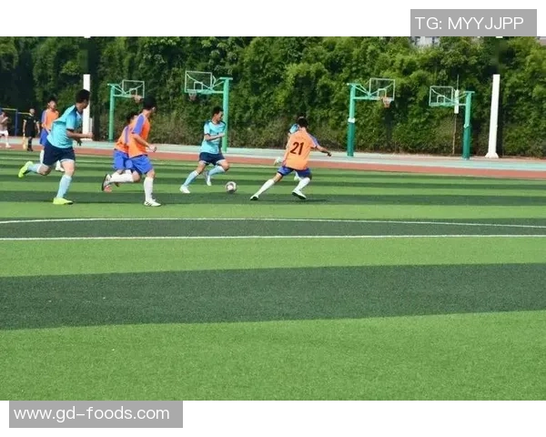 勋望小学足球明星展现青春风采助力校园体育发展与团队精神培养